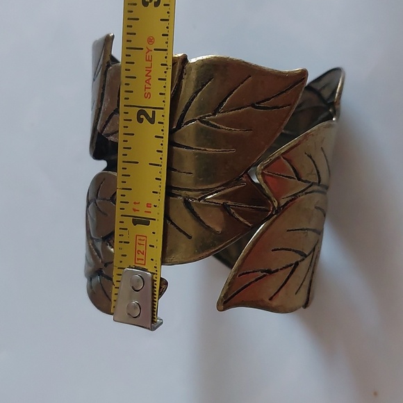 Brass Leaf Designed Hinged Bangle Bracelet - Picture 6 of 8